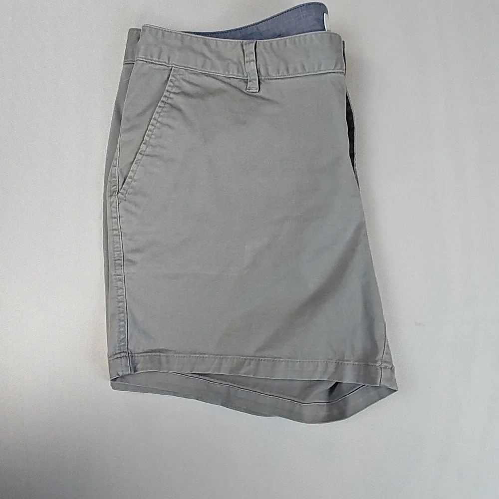 Amazon Essentials Womens Light Grey Chino Shorts Size 12 Stretch Mid Rise 6.5" - Picture 7 of 9